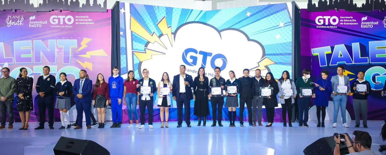 Diego Sinhue Rodríguez Vallejo reconoce el talento de los jóvenes de Guanajuato