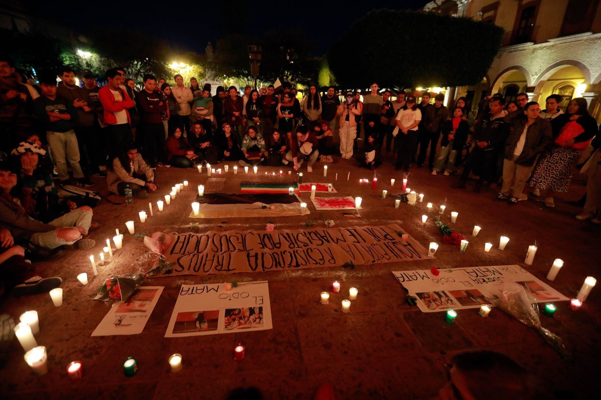 Protesta por muerte de Jesús Ociel Baena Saucedo en Plaza de Armas de Querétaro