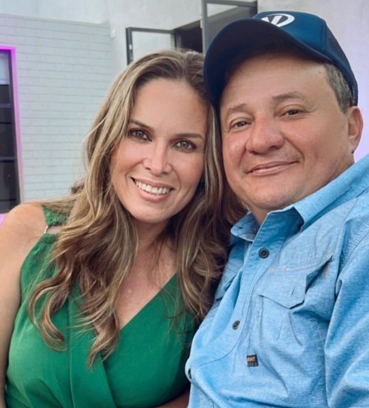 Minés de la Fuente Dagdug y su esposo Gerald Washington Herrera Castellanos