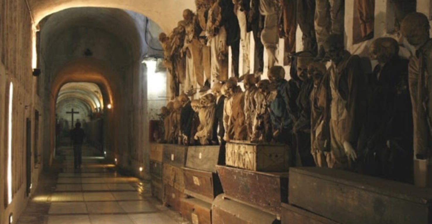 Túneles de las catacumbas de los Capuchinos de Palermo