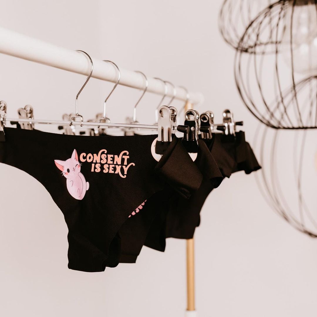 Assk First, línea de ropa interior sobre 'consentimiento sexual'