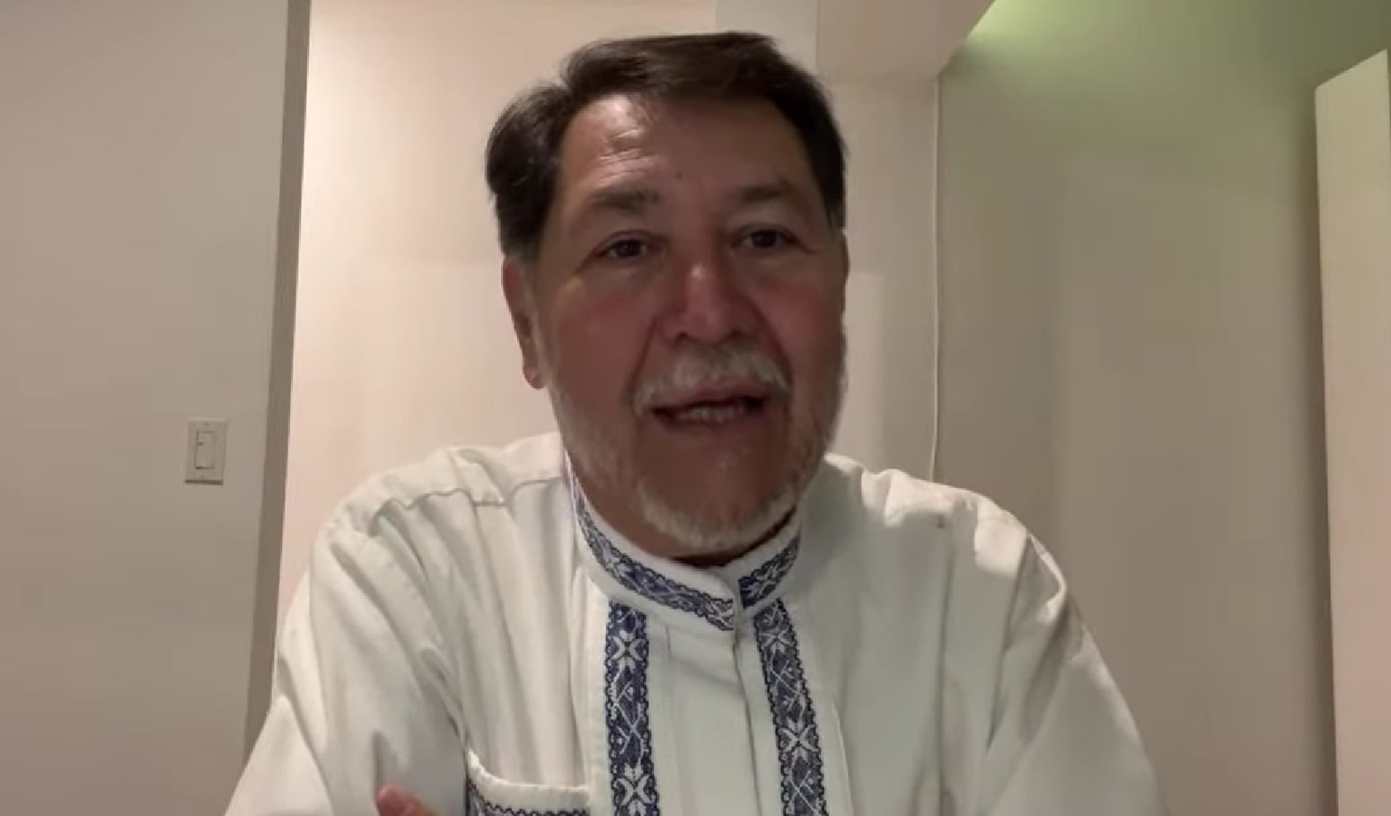 Gerardo Fernández Noroña pone en duda que zapatos del rancho Izaguirre Teuchitlán sean de desaparecidos