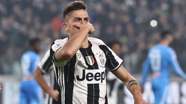 Dybala realizando su tradicional festejo.