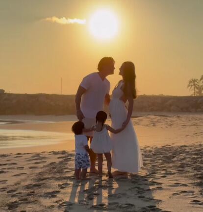 Ximena Navarrete anuncia su tercer embarazo