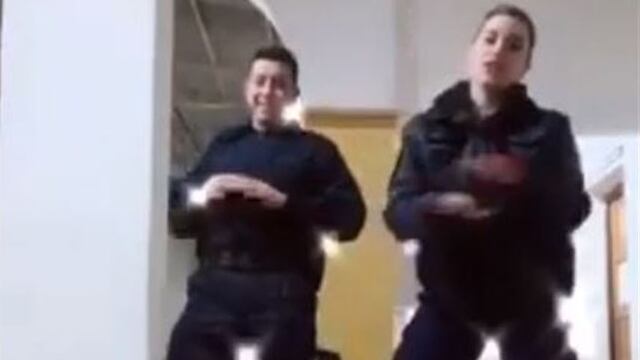 Video viral de policías