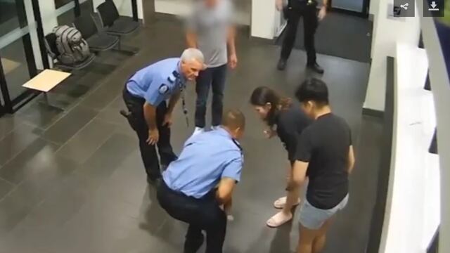 Un policía salvó a un bebé del asfixió en Nochebuena