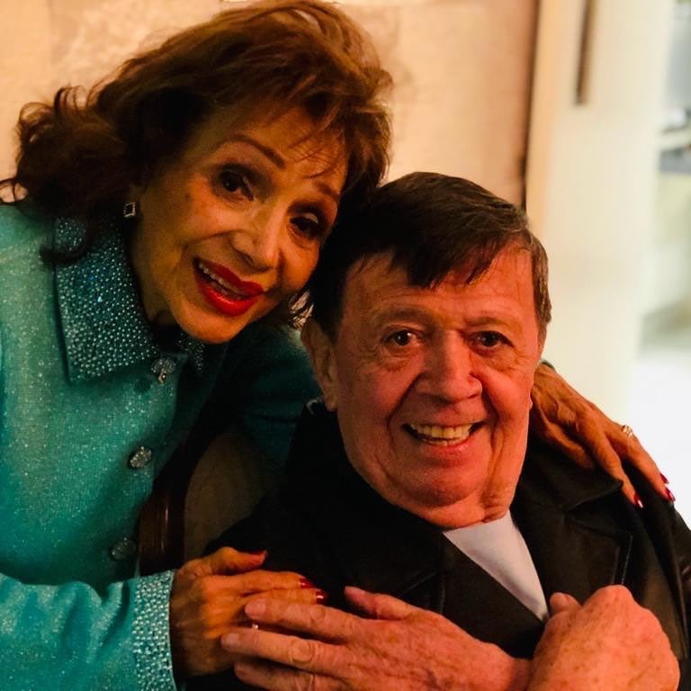 Coronan a Silvia Pinal como la "reina de los inmortales" tras muerte de Chabelo, pero hay otra contendiente