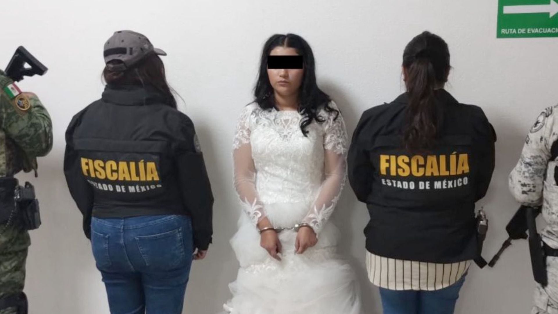 Nancy 'N', vestida de novia