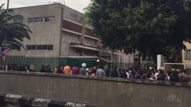 Desalojo en Clínica del IMSS. Amenaza de bomba.