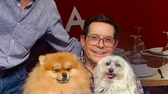 El día que Pepillo Origel corrió a una periodista de su casa por hacerle el feo a sus perros
