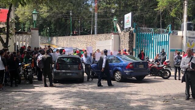 Protesta afuera de Conade