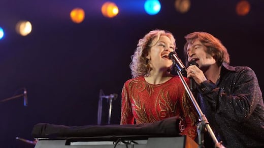 ¿Song Sung Blue tiene escenas postcréditos? Aquí te contamos