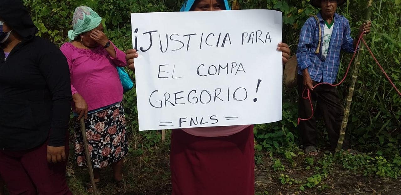 Bloqueo en carretera Tepetzintla-Tantoyucan