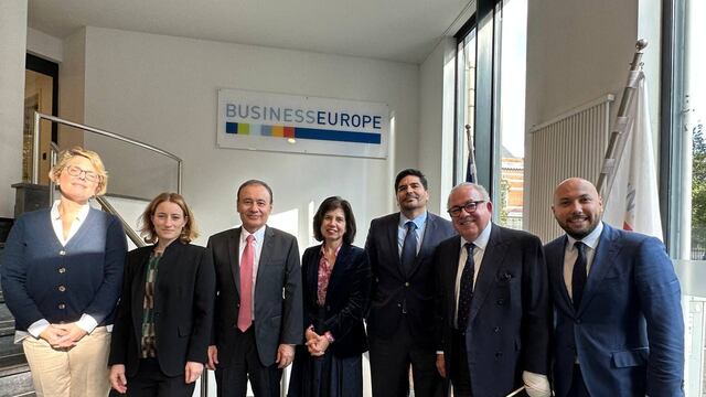 Alfonso Durazo mostró virtudes del Plan Sonora a más de 5 mil empresas en Europa