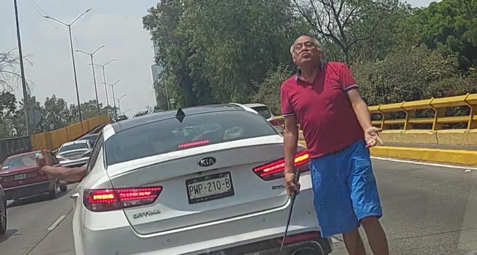 Hombre agrede a familia en Circuito vía Churubusco