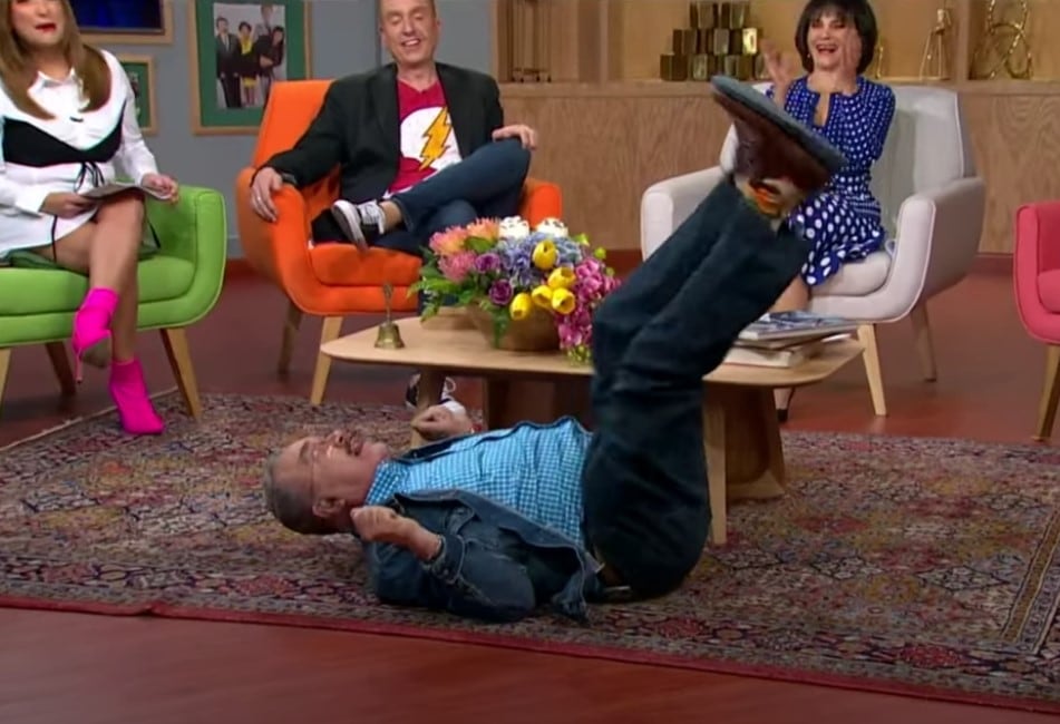 Pedro Sola lanza patadas voladoras