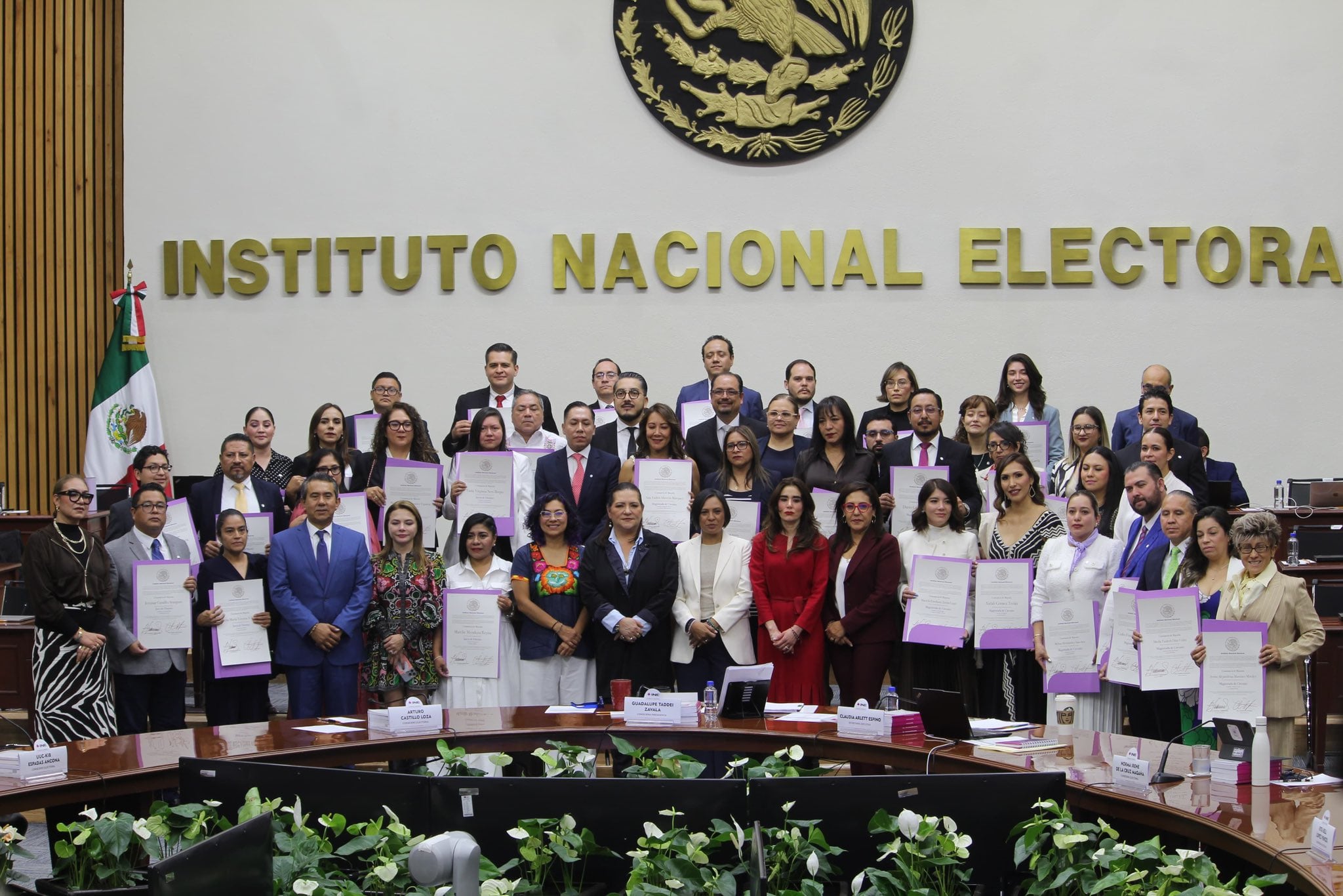 Elecciones Poder Judicial 2025: Aunque no dieron el promedio, INE entregó constancia a 45 candidatos