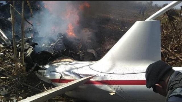 Las opiniones vertidas en redes sociales por “personas comunes” de alguna o de muchas maneras se entienden al venir de quienes no están del todo empapadas con el tema,