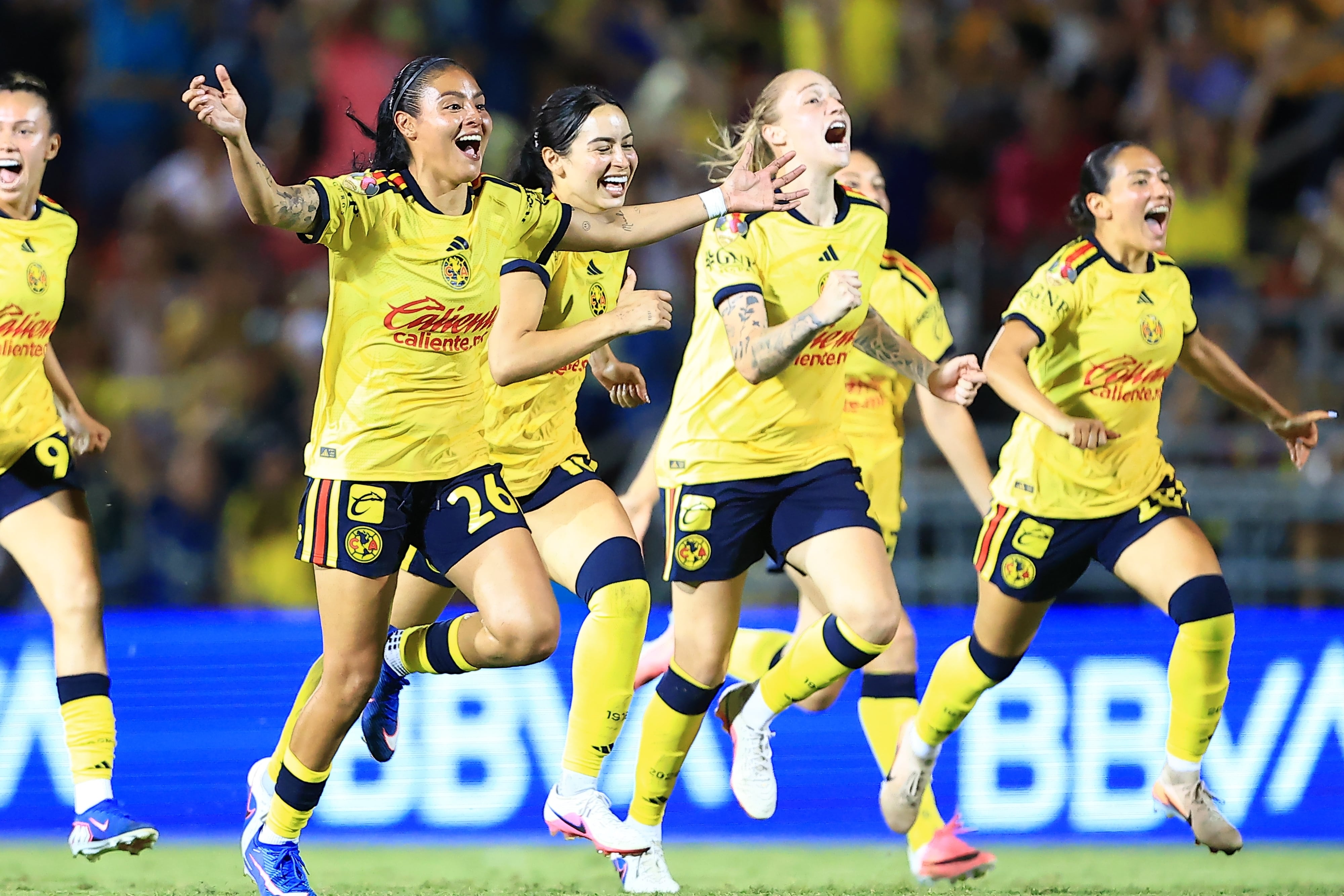 América Femenil celebra su primer título de Campeón de Campeonas de la Liga MX Femenil