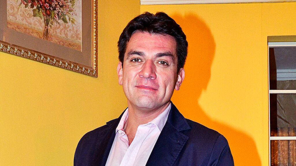 Jorge Salinas vuelve a explotar contra los “chismosos” y “mugrosos” que sacaron a la luz su infidelidad