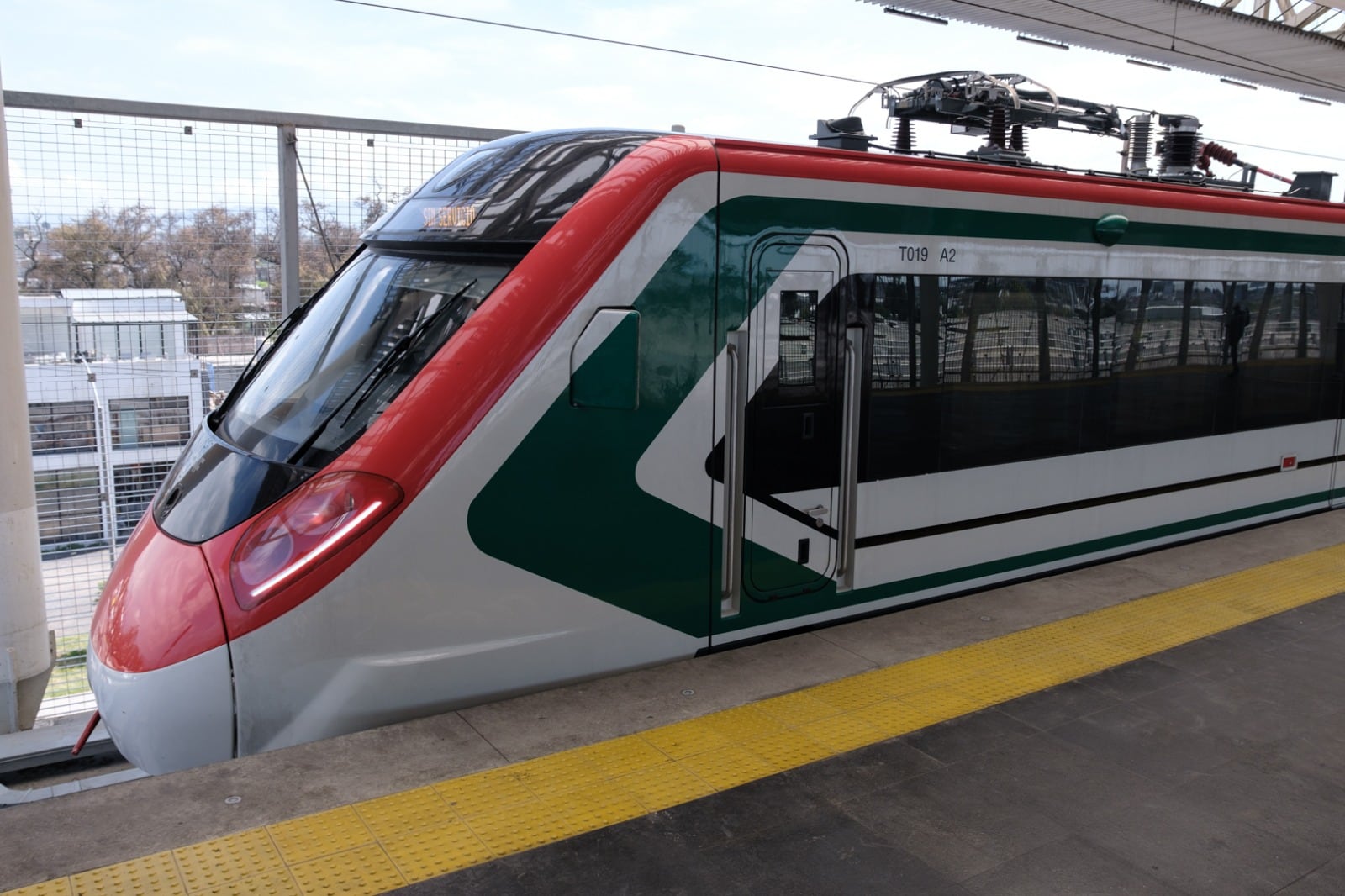 Tren Interurbano El Insurgente