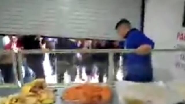 Comerciantes son agredidos por vender el pollo más barato