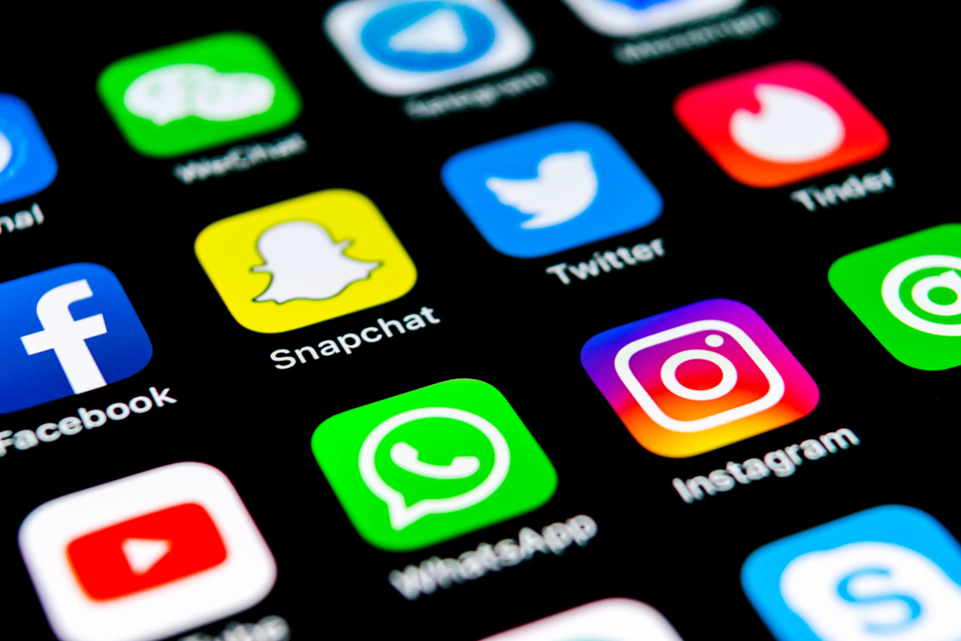 ¿Cuántas horas pasan los mexicanos en las redes sociales? México no es tan adicto