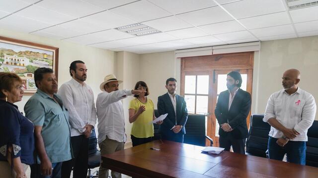 El suplente del alcalde electo tomó protesta