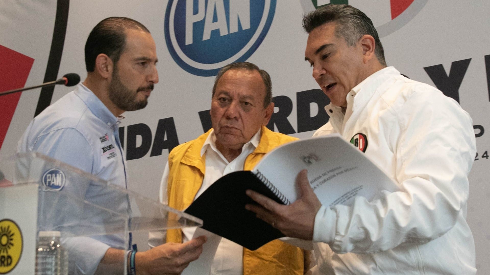 Con el poderío de Morena, ¿llegó el fin del PRI, PAN, PRD?