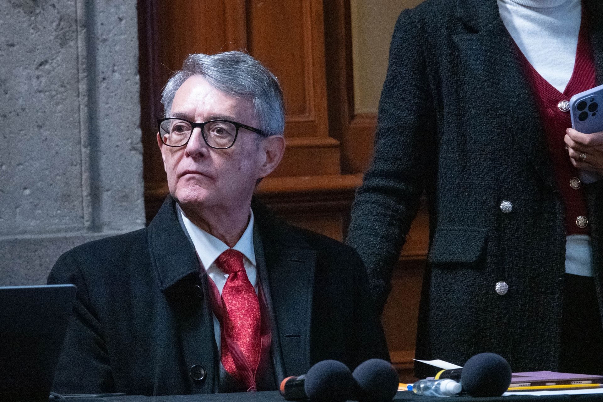 José Alfonso Suárez del Real actualmente es asesor político de Comunicación Social de la Presidencia de México