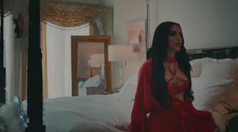 Mal Hombre de Kimberly Loaiza