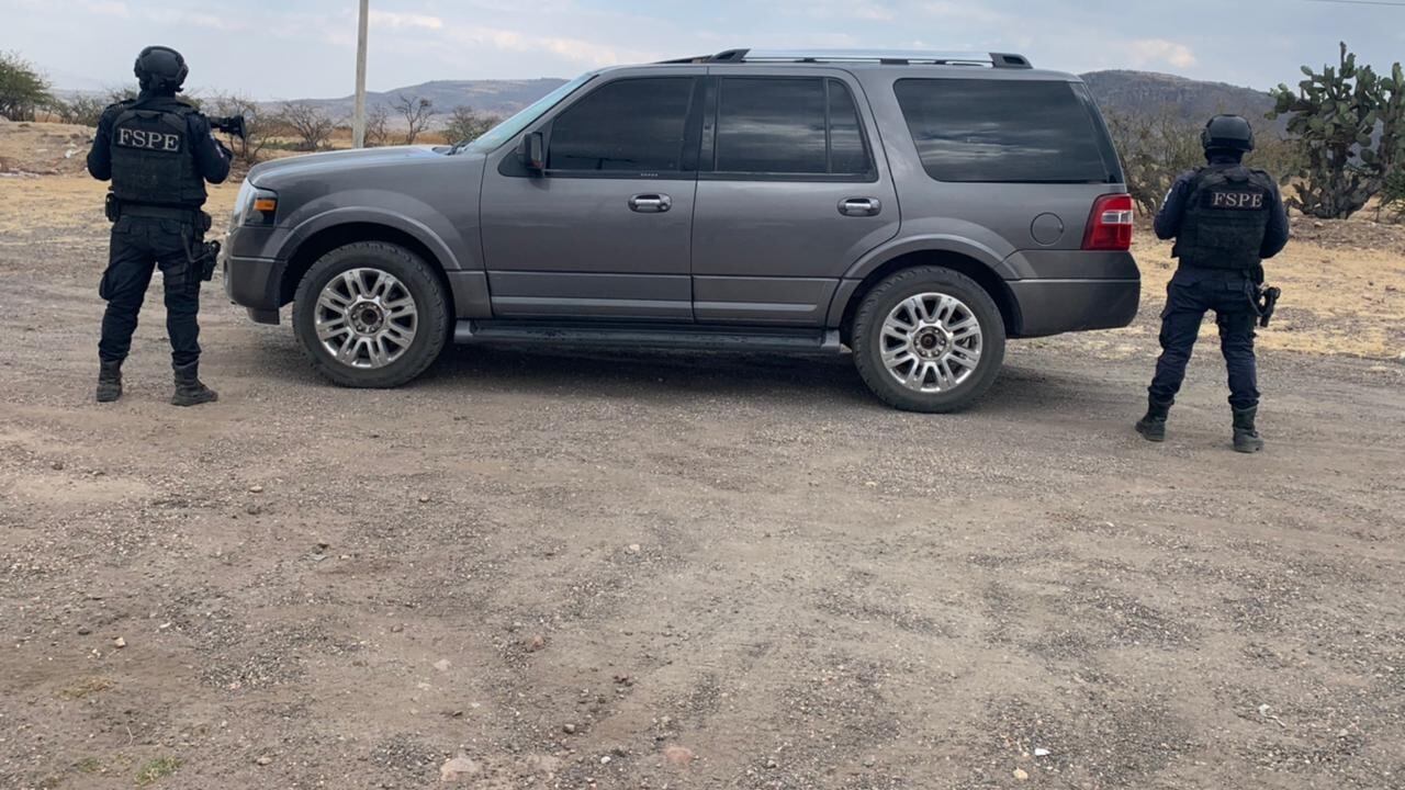 Guanajuato: Detienen a 3 hombres con droga y armas en Victoria