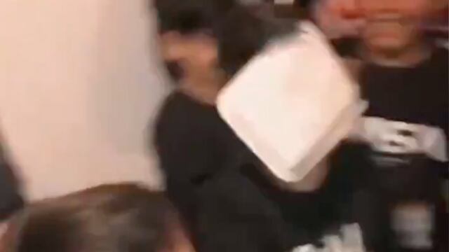 El cumpleañero les juega cruel broma