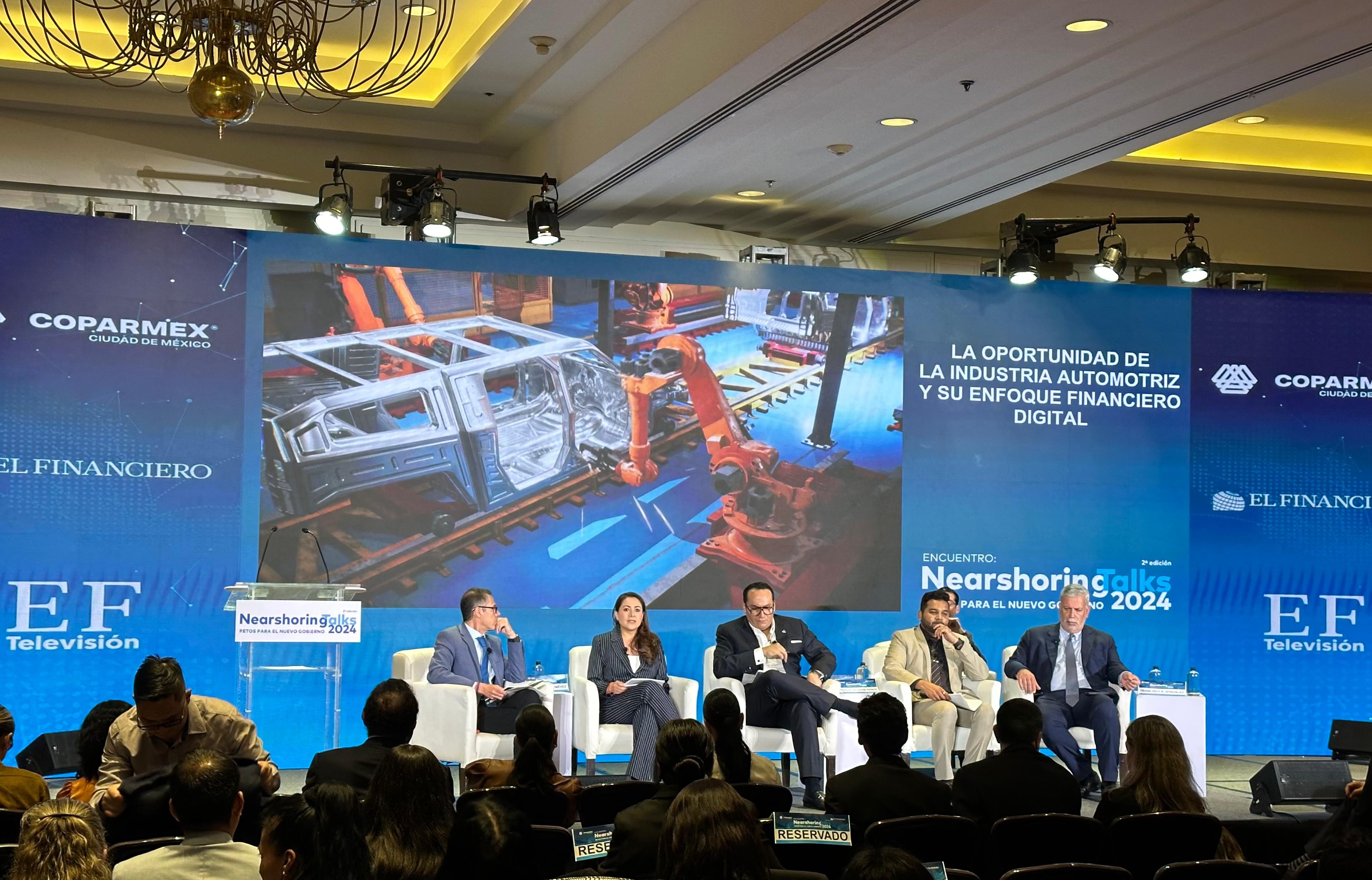 Tere Jiménez participa en Encuentro Nacional sobre nearshoring e industria automotriz