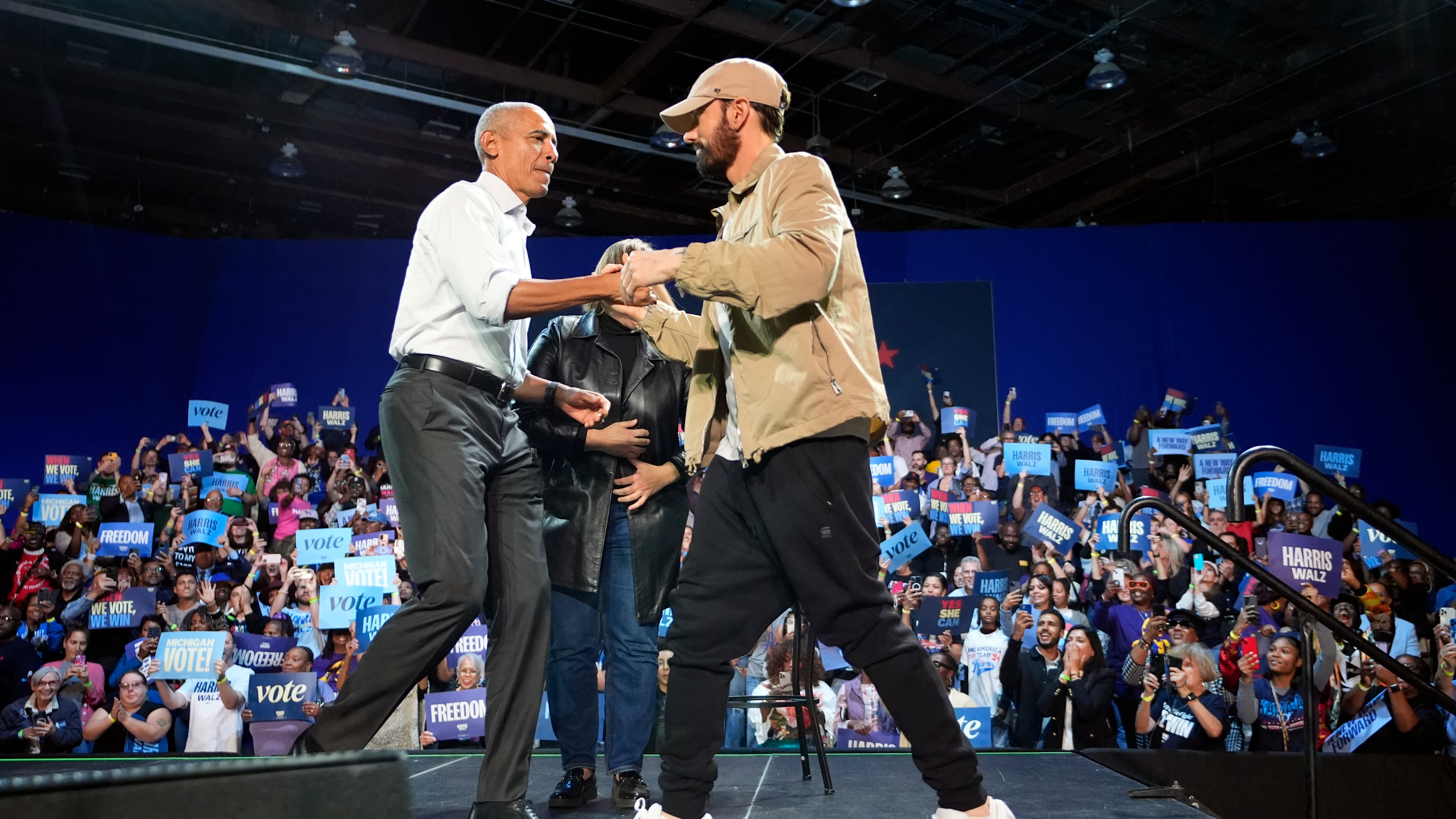 VIDEO: Barack Obama rapea con Eminem en mitin de Kamala Harris por las elecciones Estados Unidos 2024