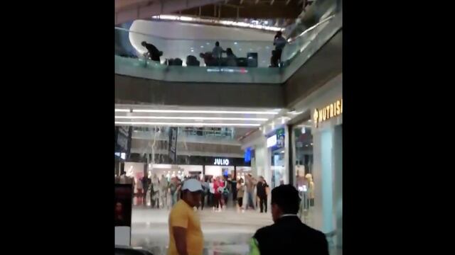Centro comercial Perisur.