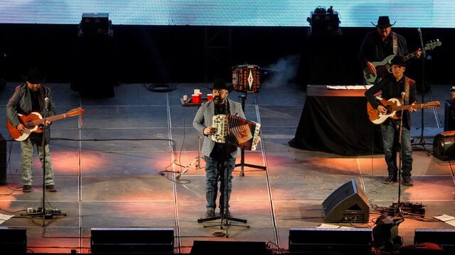 Intocable dará concierto en el Monumento a la Revolución de la CDMX
