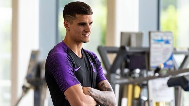 Erik Lamela aparece como utilero en Rayados y estalla la controversia