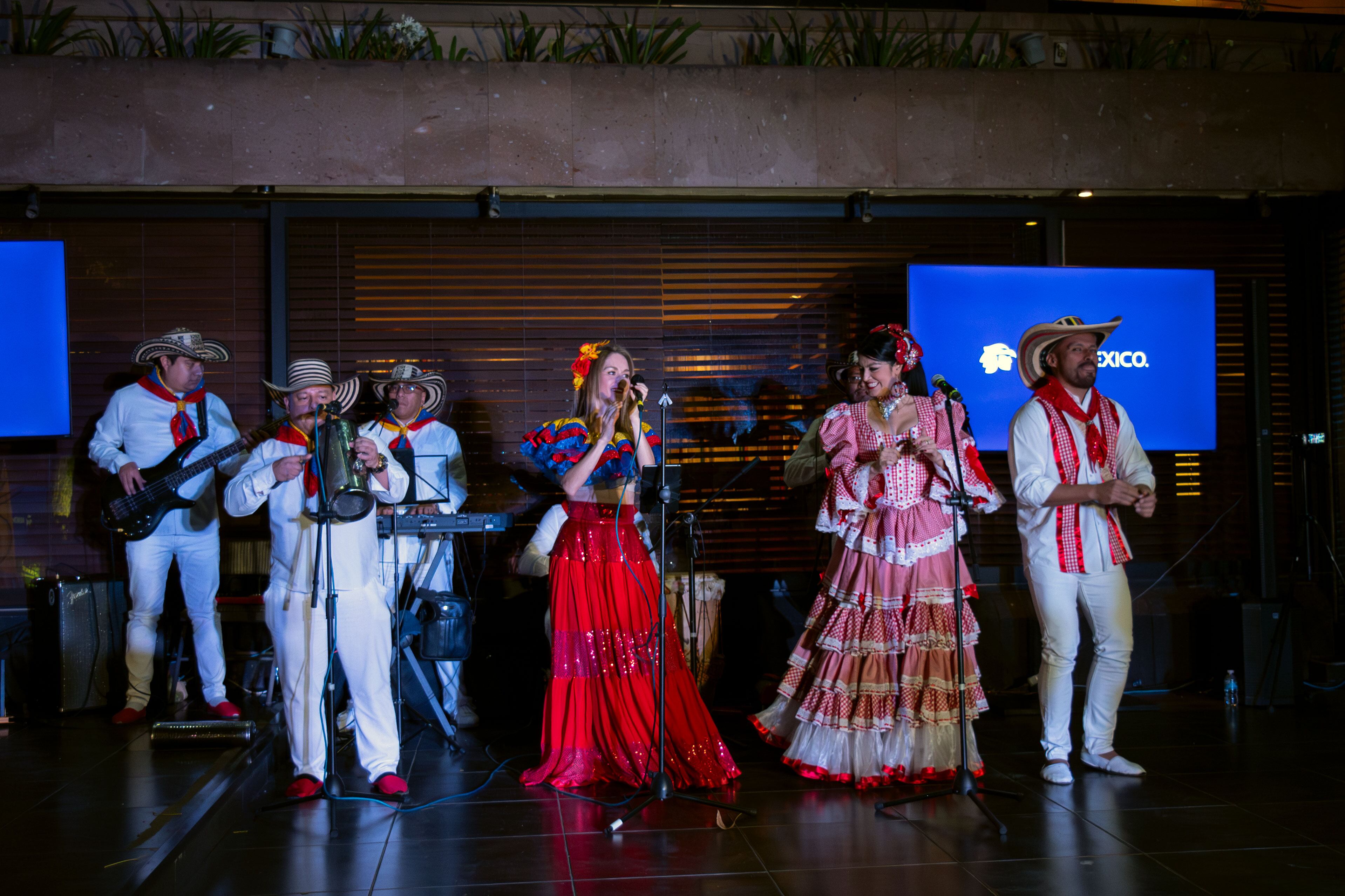 En el evento hubo música tradicional de Colombia para amenizar el evento