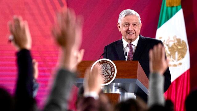 El presidente responde preguntas de la prensa