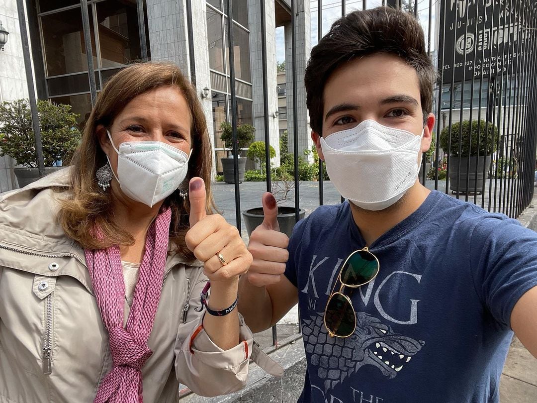 Margarita Zavala y su hijo Luis Felipe Calderón
