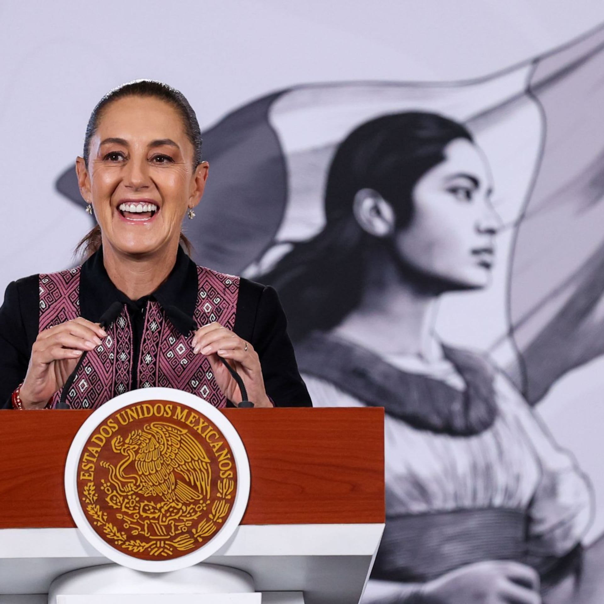 Sheinbaum explica por qué invitó al pato Merlín a la mañanera