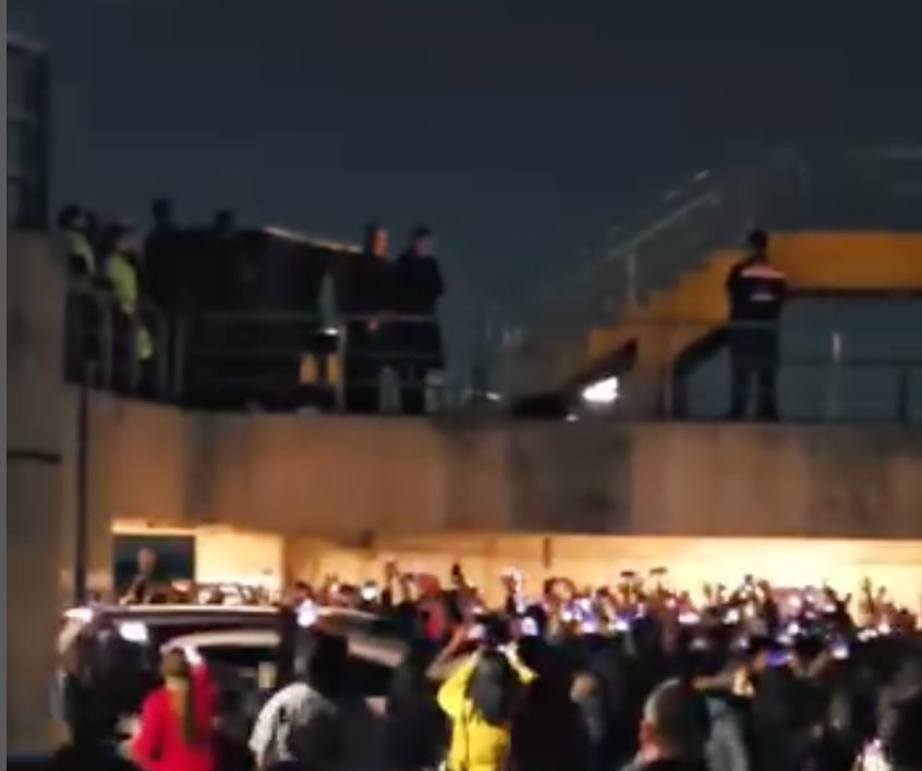 Luis Miguel se va en helicóptero y desata locura  de fans persiguiéndolo antes de despegar