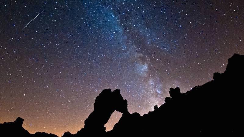El "eclipse del siglo" y 9 lluvias de estrellas que no puedes perderte este 2017