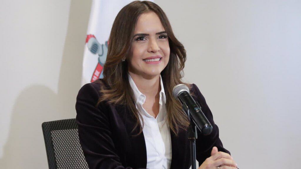 Destacan credenciales de Clara Luz Flores para sumarse al gobierno de AMLO