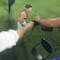 Revelan video de Darwin Núñez lanzando silla a fans de Colombia