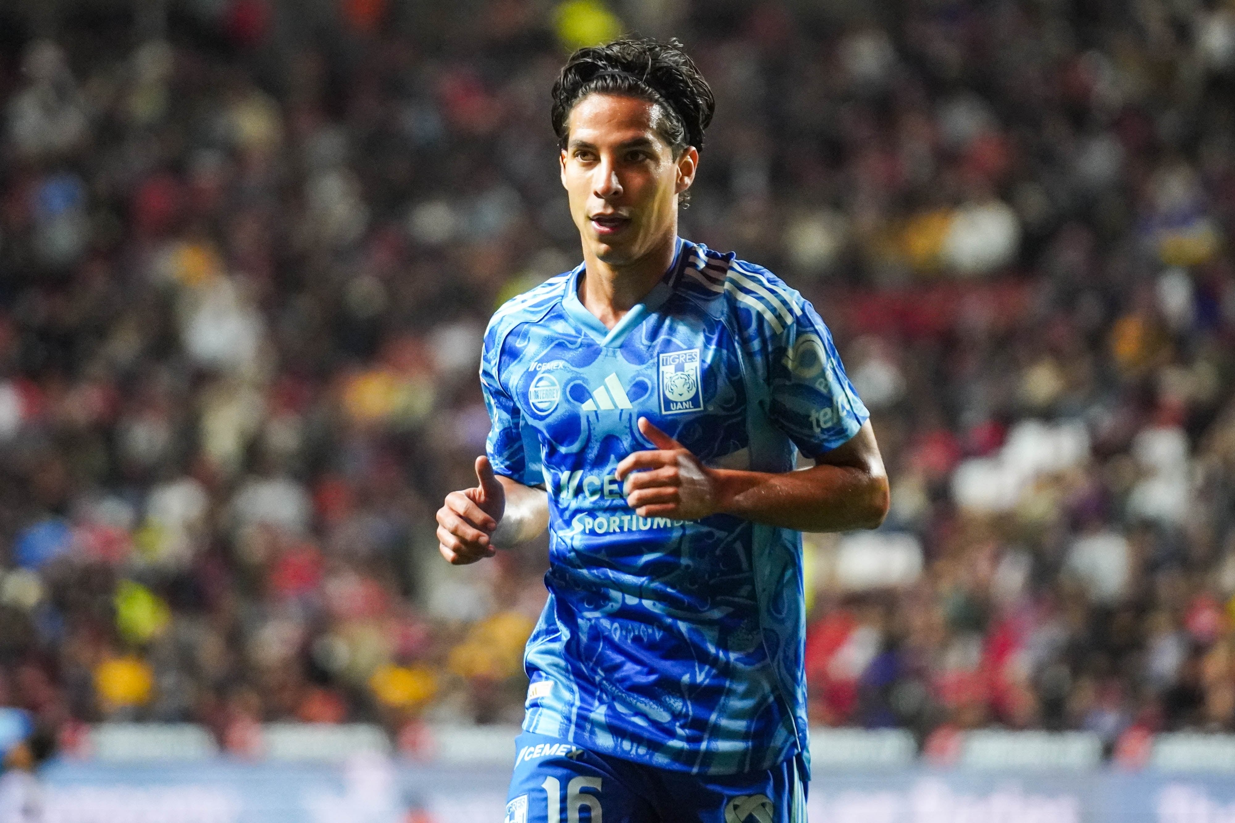 Diego Lainez, jugador de Tigres.