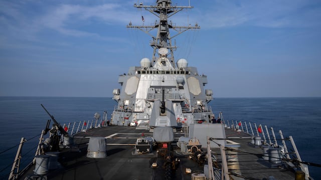 Buques de guerra de Estados Unidos vs. Venezuela en el Mar Caribe