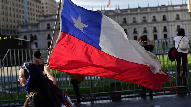Las protestas en Chile han provocado el decreto de un toque de queda por parte de las autoridades en diversas ciudades.