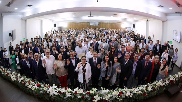 Martí Batres inaugura nueva sala postquirúrgica en el CMN 20 de Noviembre.